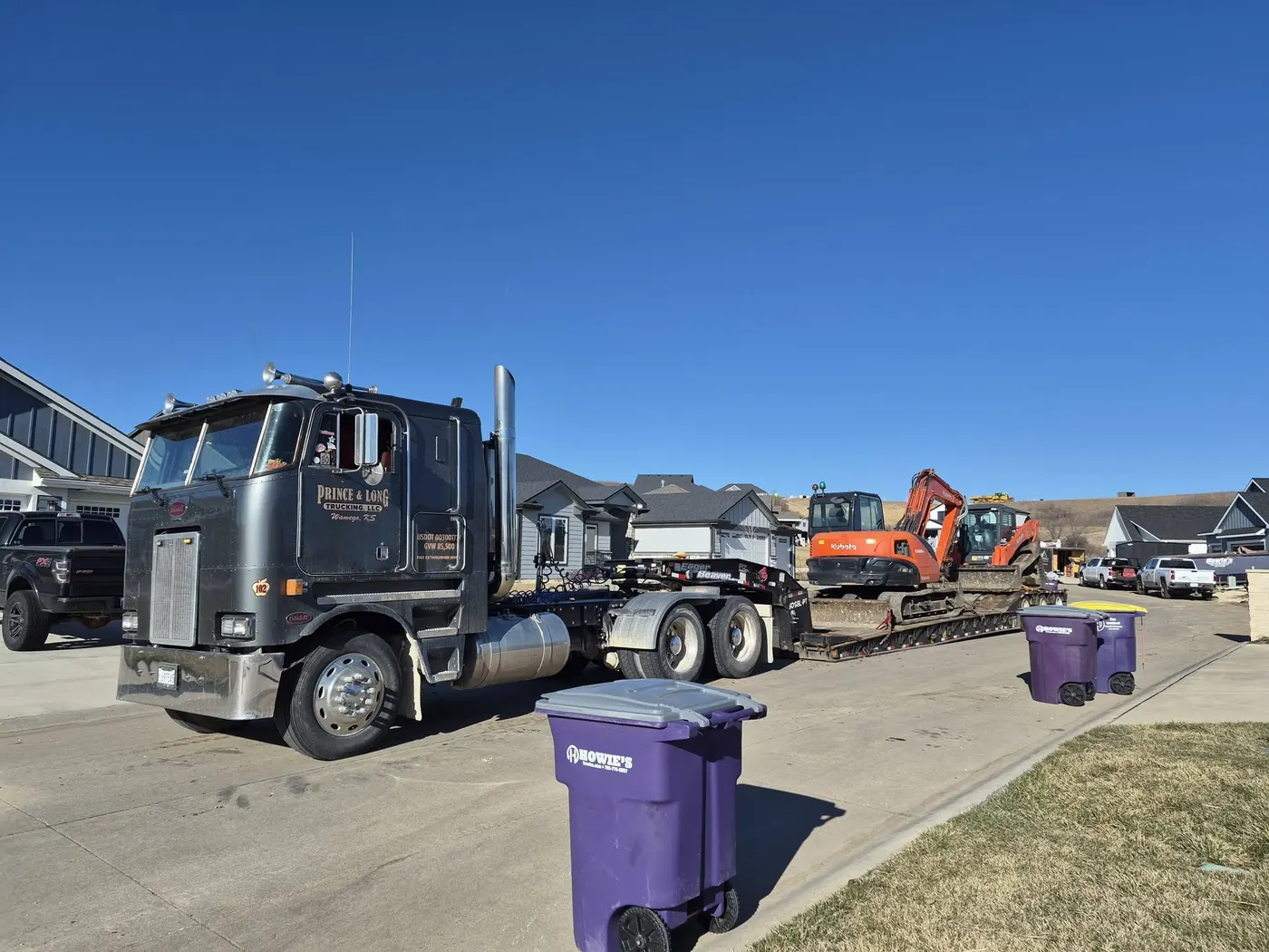Equipment hauling service
